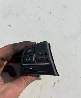 BMW 5 F10 F11 Steering wheel buttons/switches 