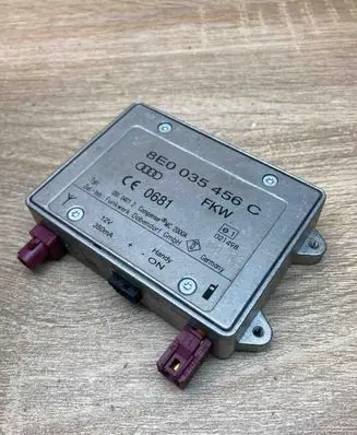 Audi A8 S8 D3 4E Aerial antenna amplifier 8E0035456C
