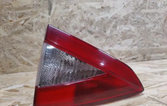 Maserati GranTurismo Tailgate rear/tail lights 231567