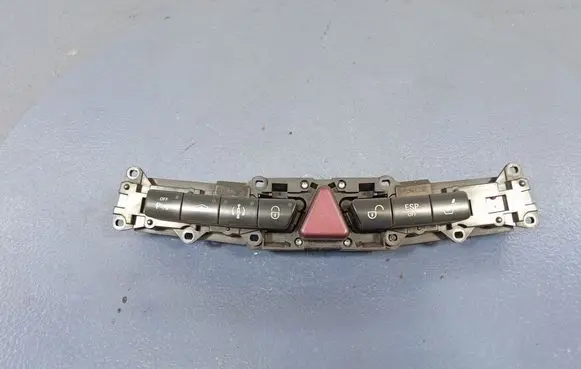 Mercedes-Benz S W220 Hazard light switch 2208217358