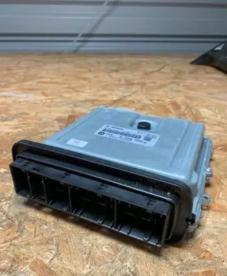 BMW 3 E90 E91 Engine control unit/module ECU 8506566