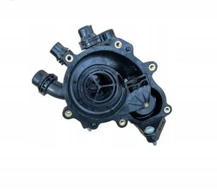 Volkswagen PASSAT B8 Thermostat 06R121111E