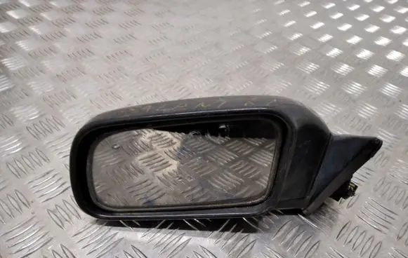 Mitsubishi Galant Front door electric wing mirror E200749