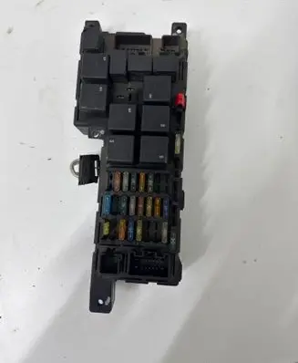 Volvo V70 Fuse module 9452993 518323118 001016021133