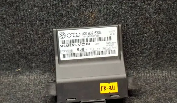 Volkswagen Touran I Gateway control module 1K0907530L 1K0907951