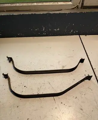 Opel Zafira C Fuel tank mounting bracket 13359685