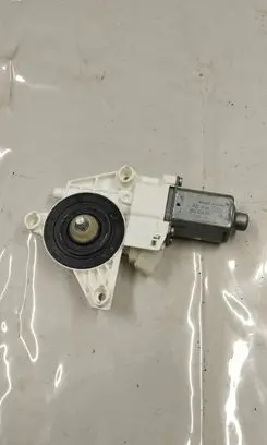Mercedes-Benz GLE (W166 - C292) Front door window regulator motor A1669060301