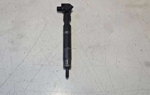 Mercedes-Benz Vito Viano W639 Fuel injector A6510700587