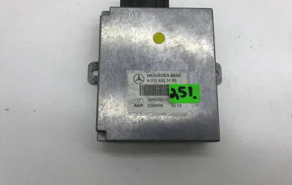 Mercedes-Benz E W211 Phone control unit/module A2118203185 2855V0011 2290456