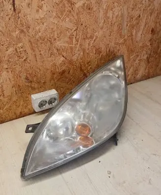 Mitsubishi Colt Headlight/headlamp 0301208201 8301A283