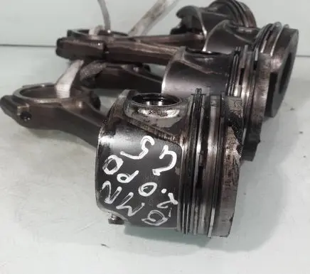 Volkswagen Golf V Piston with connecting rod 038J