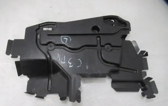 Citroen C3 Picasso Intercooler air channel guide 9802945380