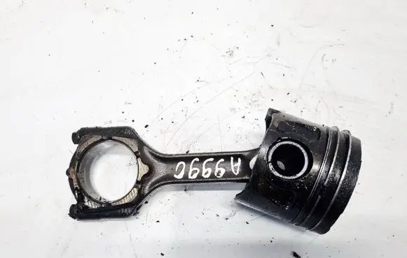 Opel Insignia A Piston with connecting rod 