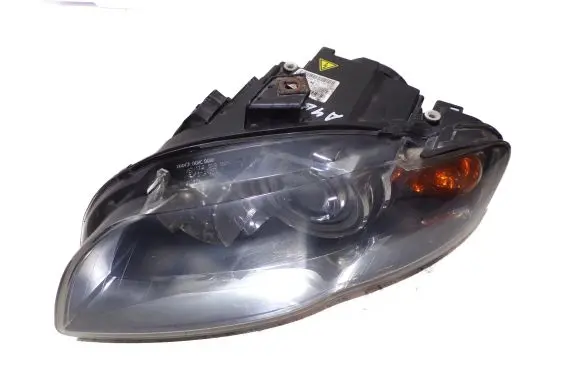 Audi A4 S4 B7 8E 8H Headlight/headlamp 8E0941003AM 0301219271