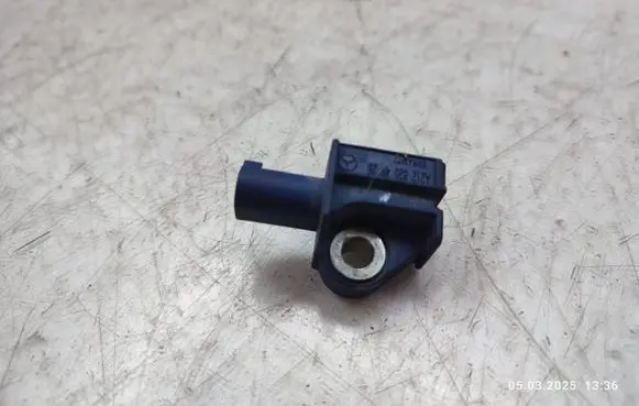 Mercedes-Benz C W204 Airbag deployment crash/impact sensor A2128204926