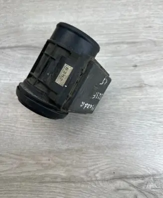 Mazda 323 F Mass air flow meter E5T51171