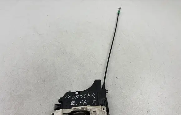 Citroen C-Crosser Front door lock