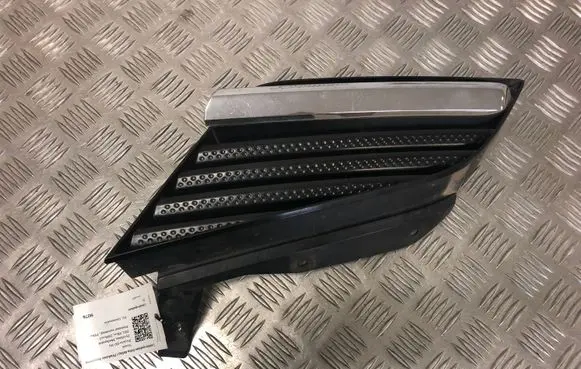 Nissan Primera Front bumper lower grill 62330AU300