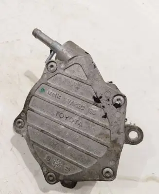 Toyota Avensis T270 Vacuum pump 31030935
