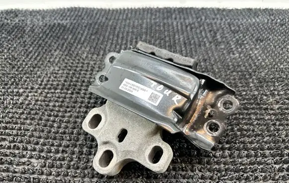 Ford Transit - Tourneo Connect Engine mount bracket 5QA199555C