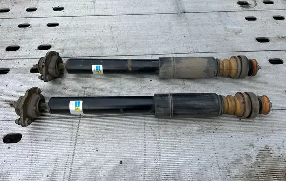 Rear shock absorber/damper