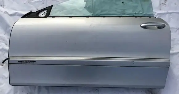 Mercedes-Benz CLK A209 C209 Front door sidabrines