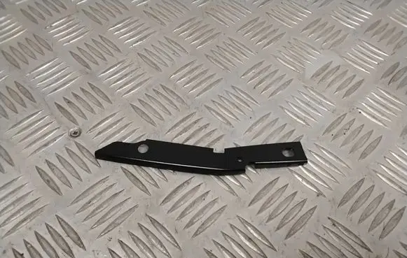 Front bumper mounting bracket