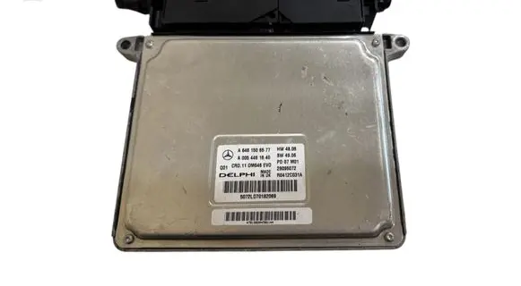 Mercedes-Benz C W204 Engine control unit/module A6461506577 28095072 A0054461640