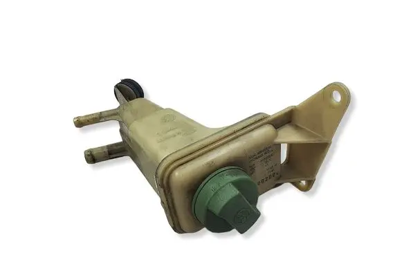 Audi A4 S4 B5 8D Power steering fluid tank/reservoir 8D0422373C