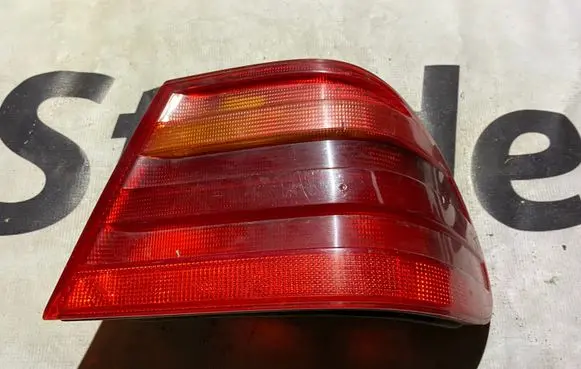 Mercedes-Benz E W210 Rear/tail lights a2108204464 2108204464