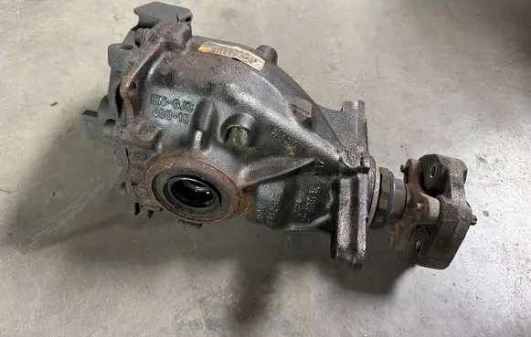 BMW 1 F20 F21 Rear differential 7616971
