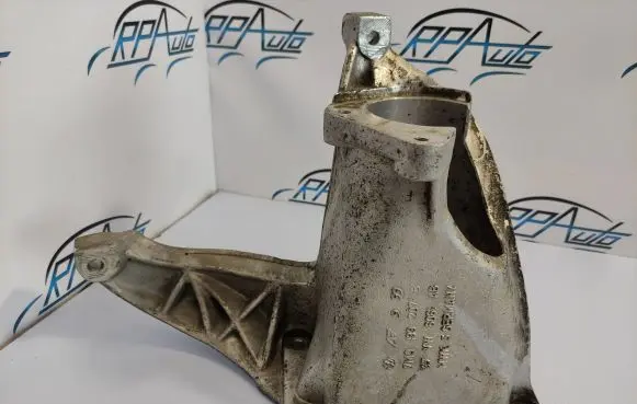 Ford Galaxy Engine mounting bracket 7M0199207B 9VW6061AB