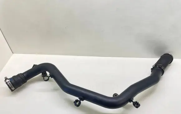 Audi Q7 4L Intercooler hose/pipe 7L6145795S 7L6145770M