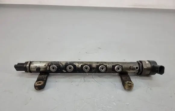 Jaguar XF Fuel main line pipe 0281006135 9670890580