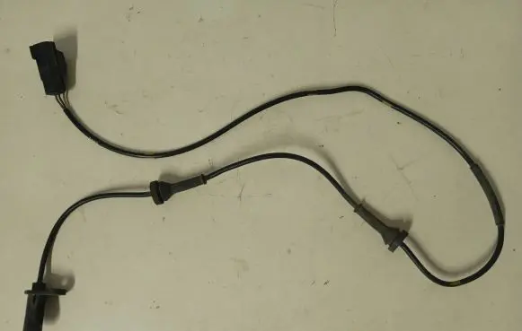 Volvo V70 ABS brake wheel speed sensor 9496961
