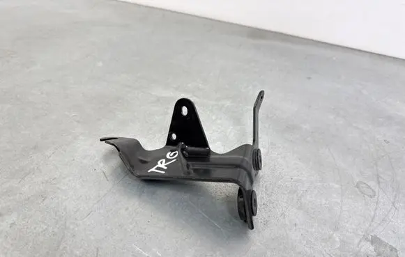 Volkswagen Touareg III Other engine bay part 4M1820195E