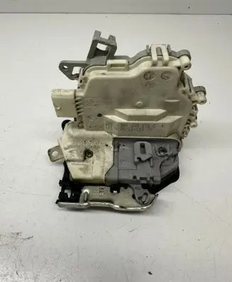 Audi A4 S4 B8 8K Rear door lock 8K0839015C