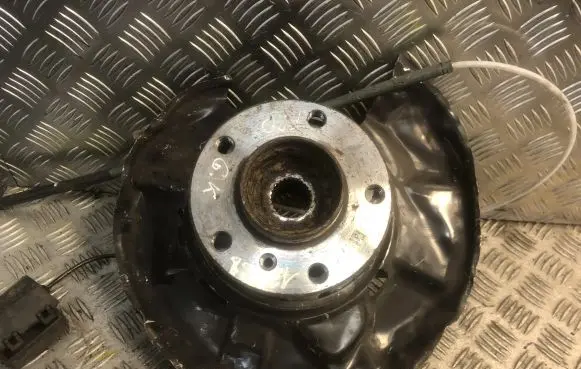 BMW 1 F20 F21 Rear wheel hub