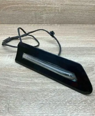 BMW 7 F01 F02 F03 F04 Front fender indicator light 7203371 WithPlug
