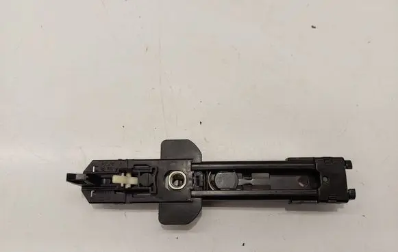 Audi A3 S3 8P Seat belt adjustment motor 8E0857833F 92117000001 SDL203680