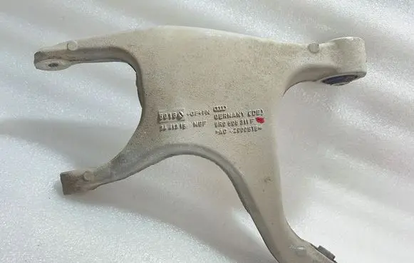 Rear upper control arm/wishbone