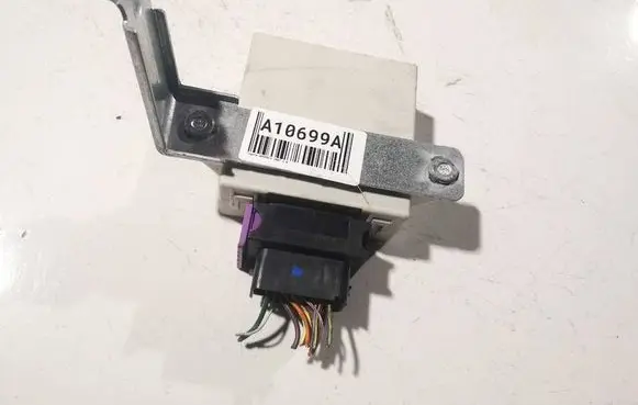 Toyota Avensis T250 Window wiper relay 8594005040 85940-05040