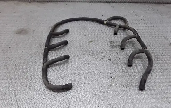Audi A8 S8 D2 4D Fuel return line/hose 