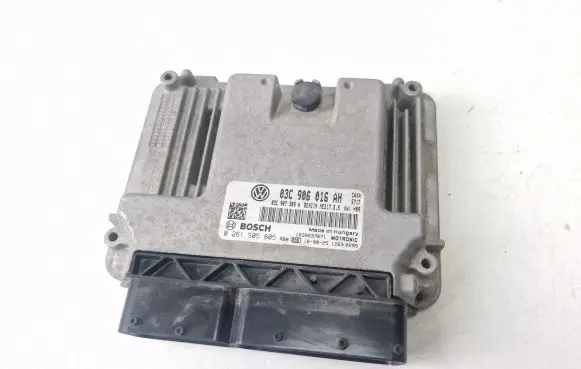 Volkswagen Golf Plus Engine control unit/module 03C906016AH 03C907309A 0261S05805