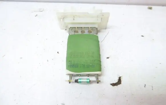 Volkswagen T-Cross Heater blower motor/fan resistor 2Q0959263A