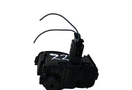 Fuel tank cap lock