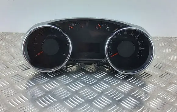 Peugeot 5008 Speedometer (instrument cluster) 9666625680