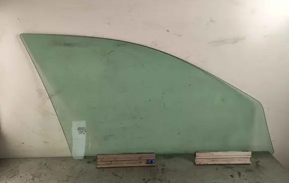 Volvo S60 Front door window glass four-door 43r001106