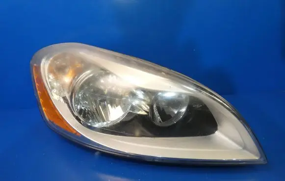 Volvo XC60 Headlight/headlamp 30763146 89902803