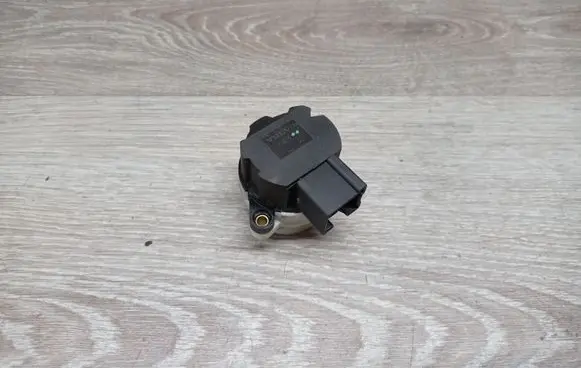 Volvo S60 Ignition lock contact 8645228